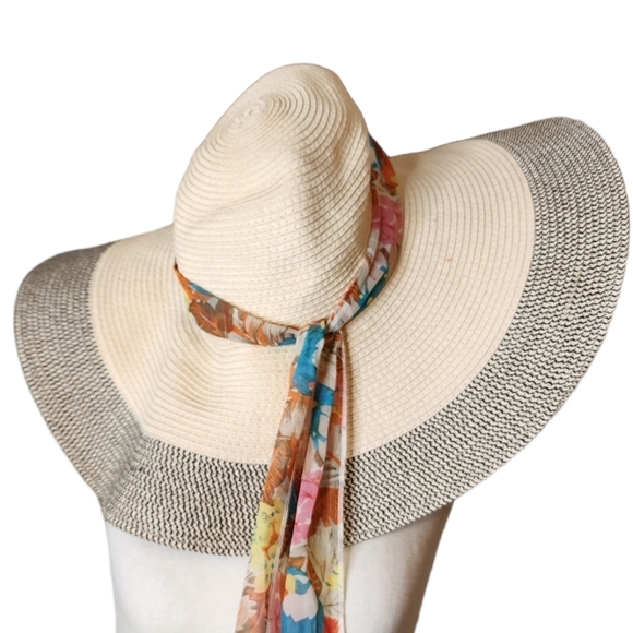 Large Wide Brim Oversized Soft Sun Hat Dominican Republic Outdoor Beach Resort - Picture 4 of 7